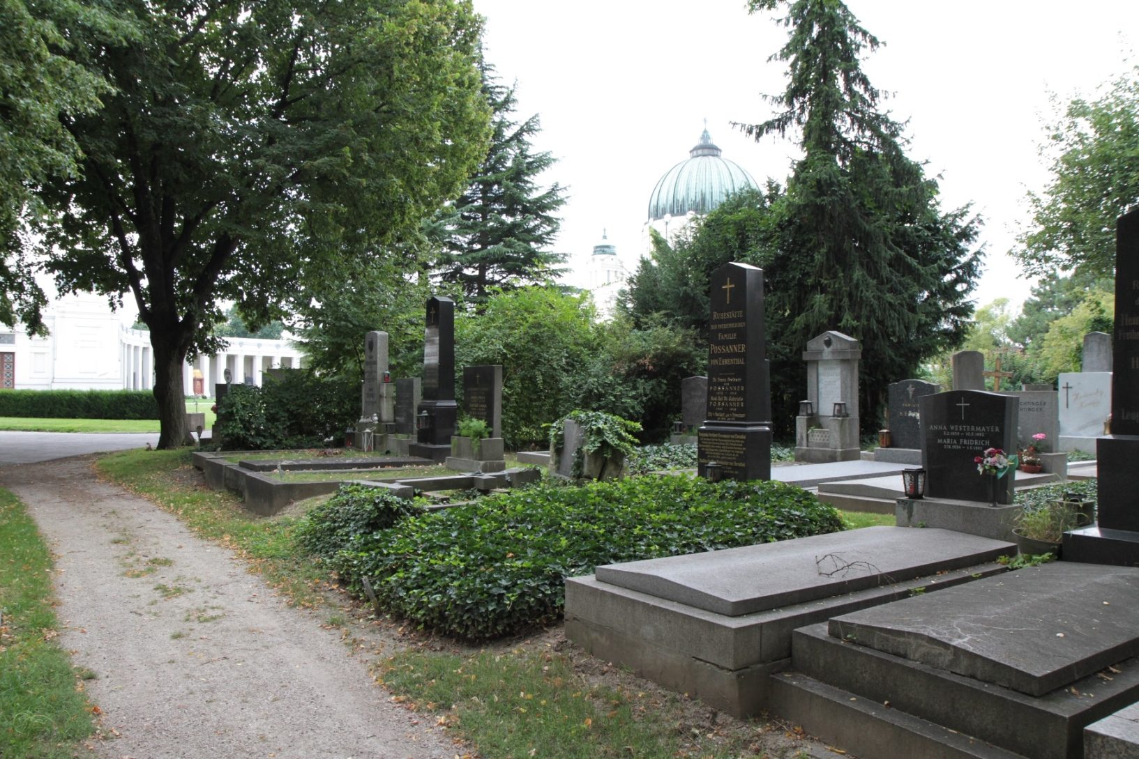 Gabriele Possanner's tomb, Vienna - 01.JPG